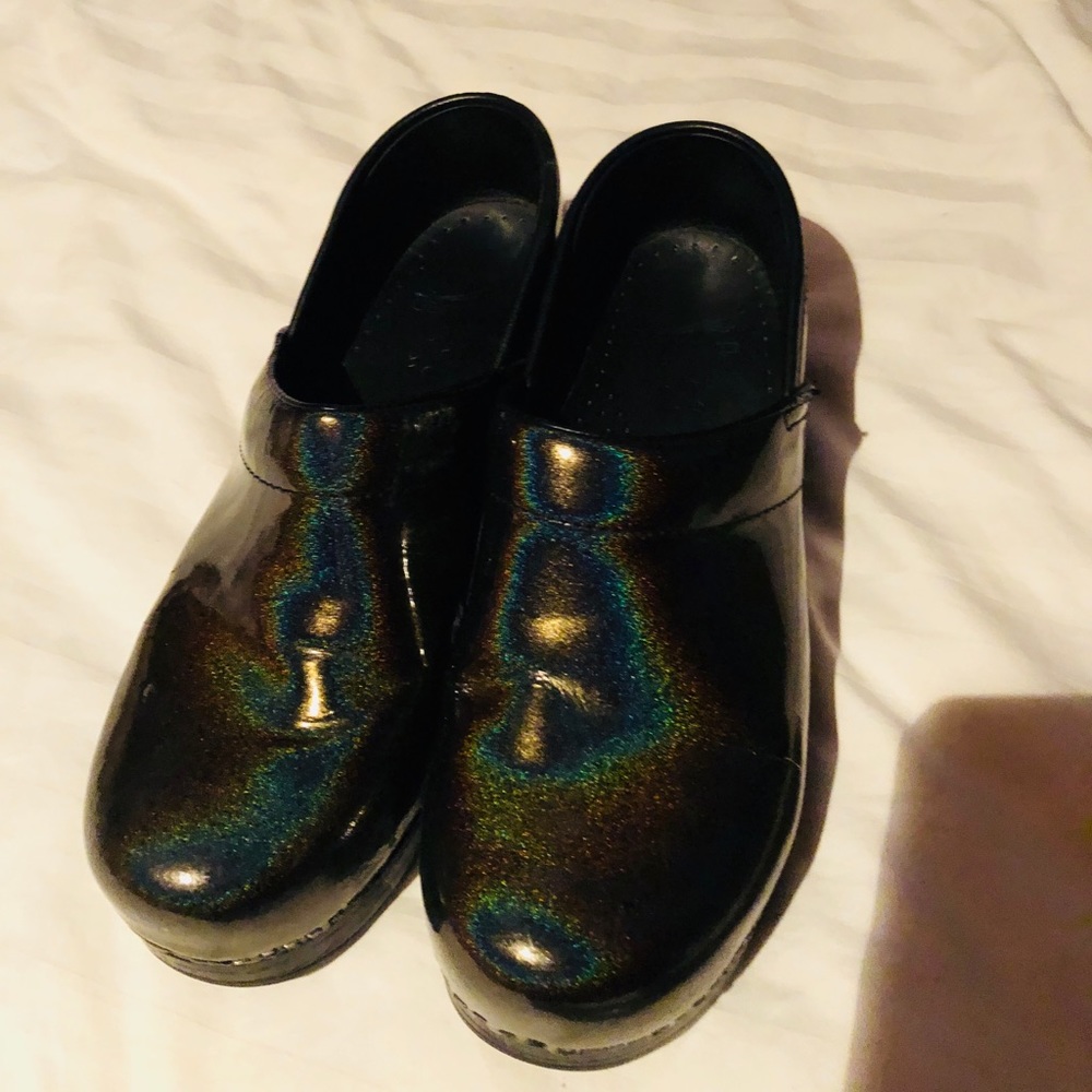 Dansko nurse shoes